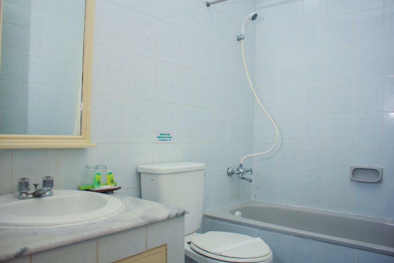 Sapta Nawa Resort 1 Gresik Ngoại thất bức ảnh